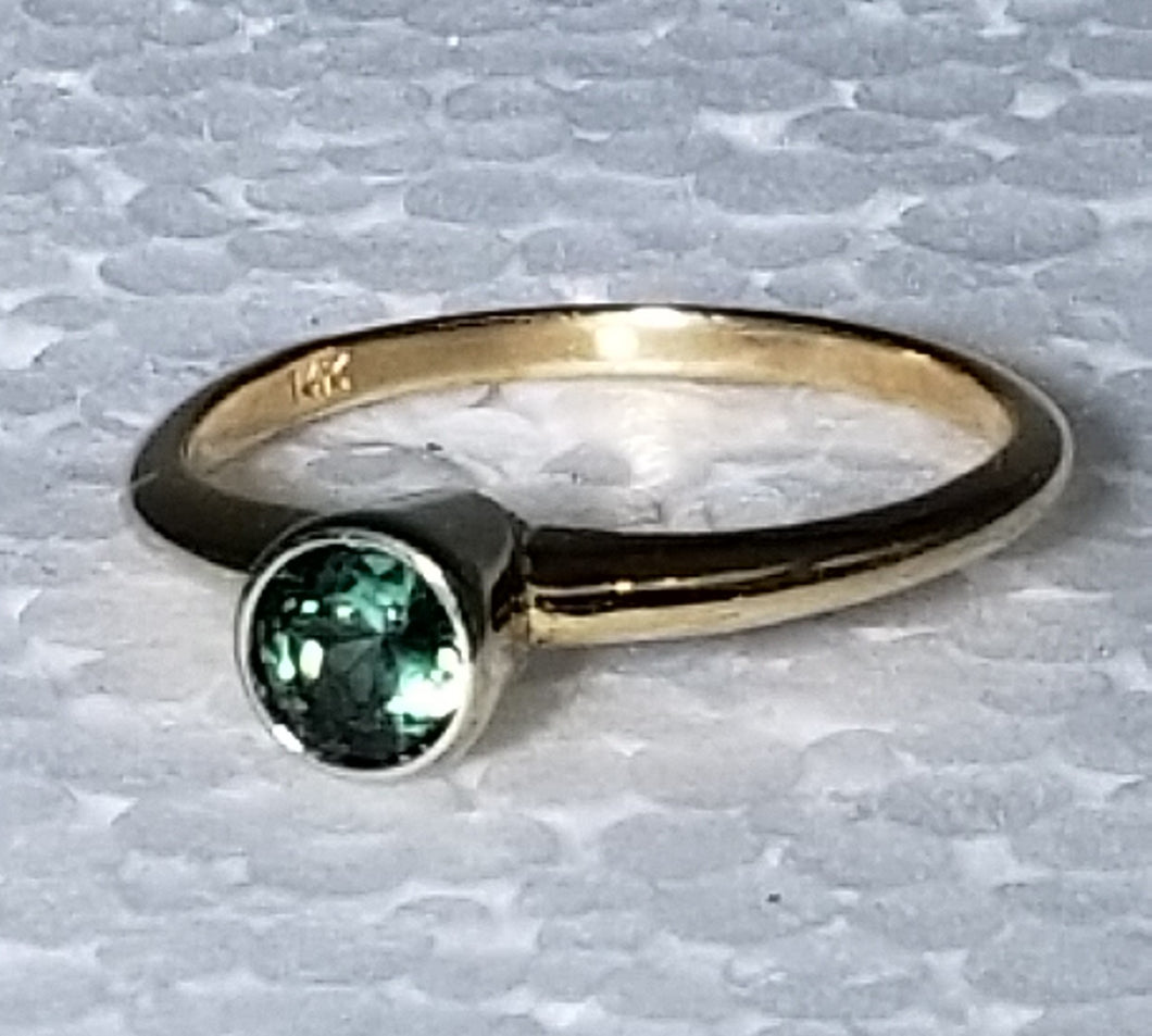 Color change sapphire ring