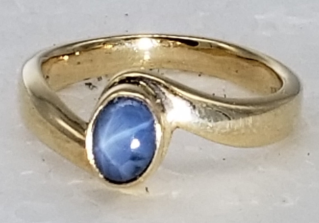 Star Sapphire Ring 14K yellow gold